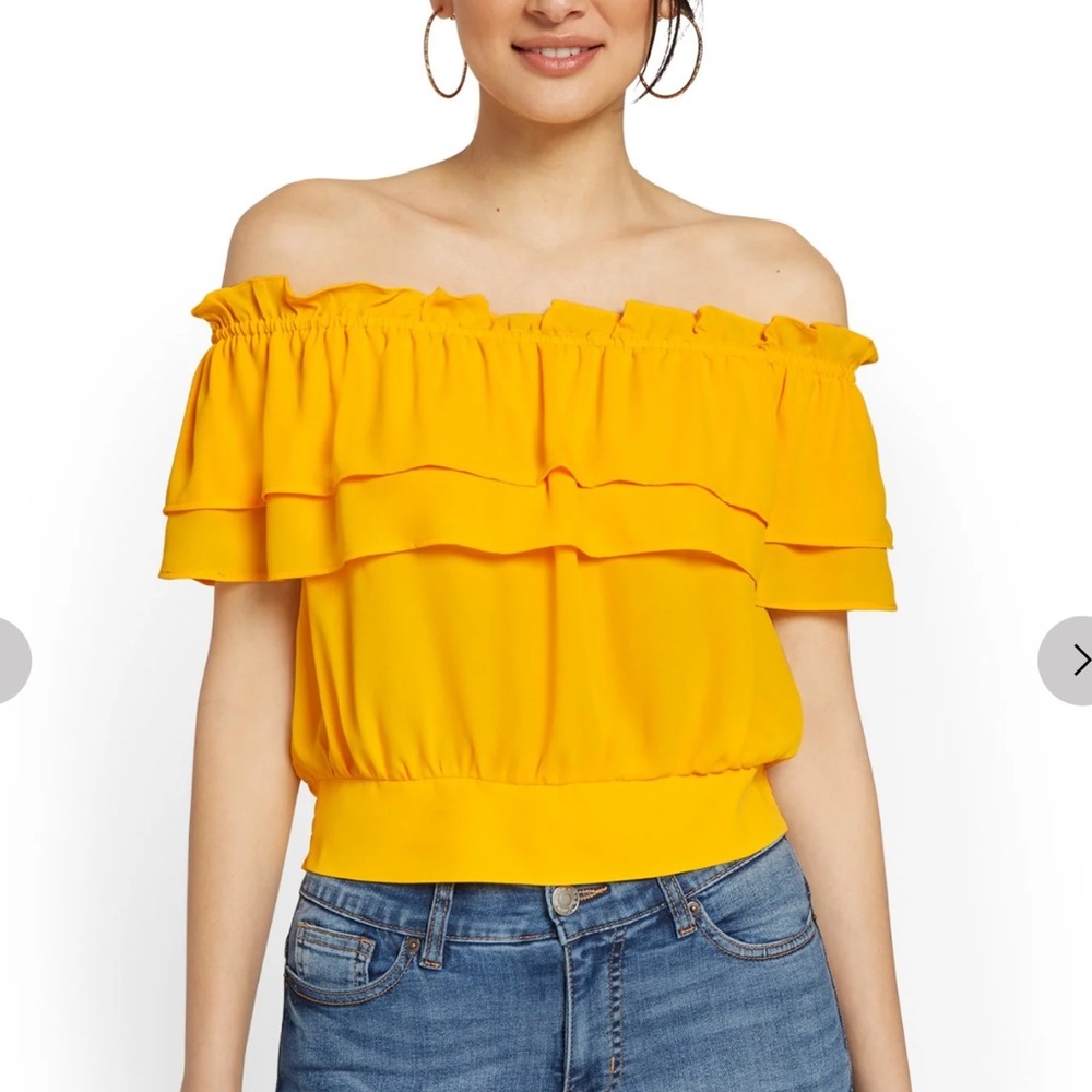 XL Off Shoulder Ruffle Blouse New York & Company NWOT golden yellow